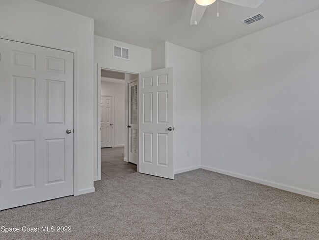 Building Photo - 7508 Tourmaline Dr