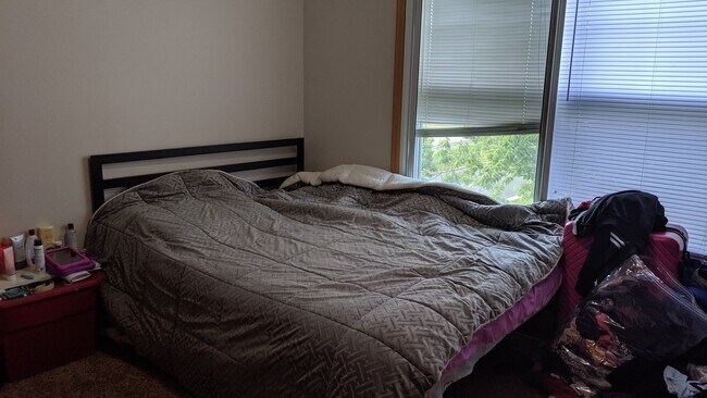 Building Photo - Location location location! This beautiful Fridley 3 bedroom townhouse, dont miss out!