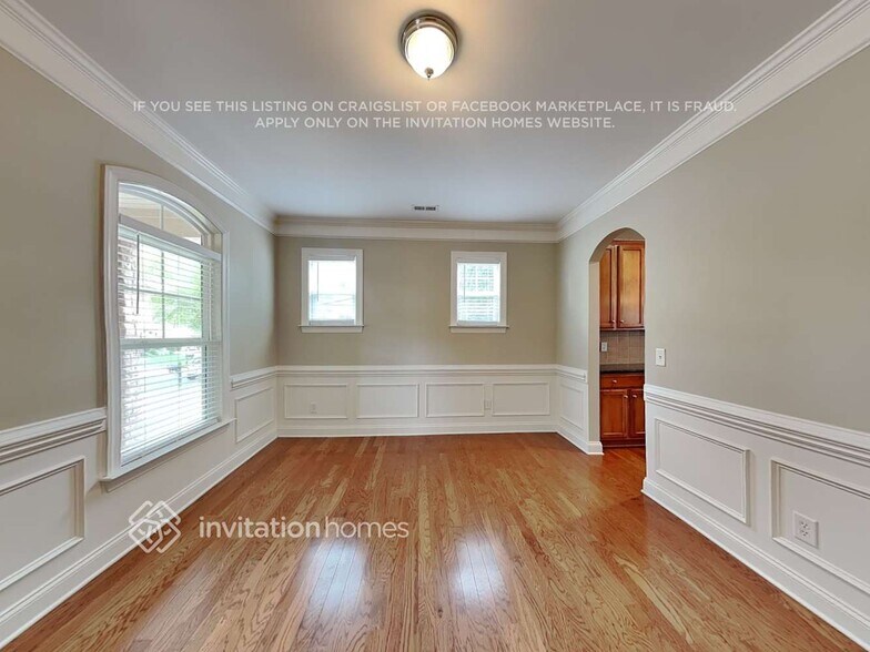 Building Photo - 8426 Fairlight Dr