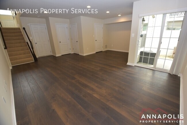 Building Photo - 717 Millhouse Dr