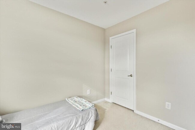 Building Photo - 113 Raven Ct