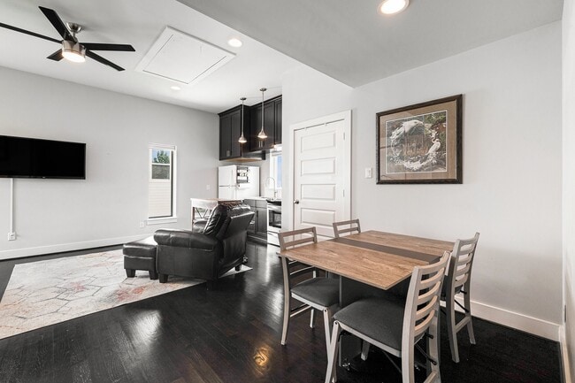 Building Photo - 925 Herkimer St