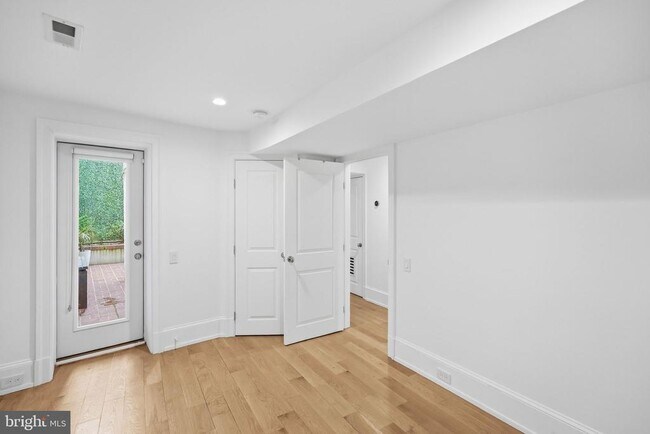 Building Photo - 1421 27th St NW