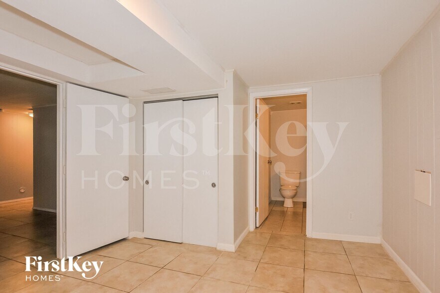 Building Photo - 69 Oak Valley Dr