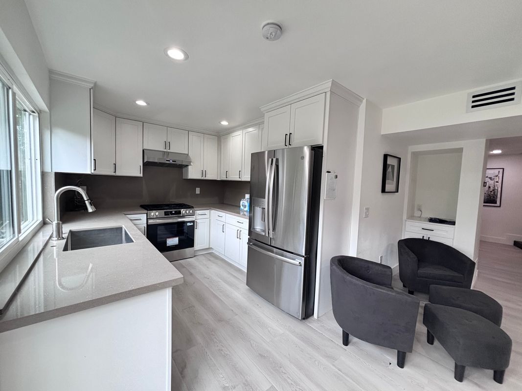 Building Photo - 270 W Blaine St