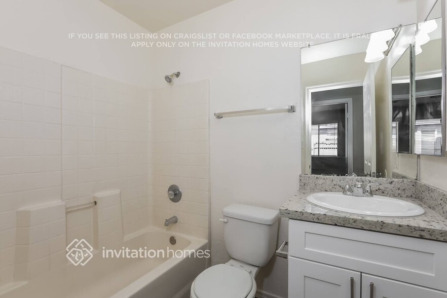 Building Photo - 250 Dakota St