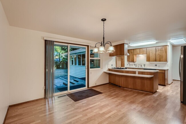 Building Photo - 3612 Strattford Ct