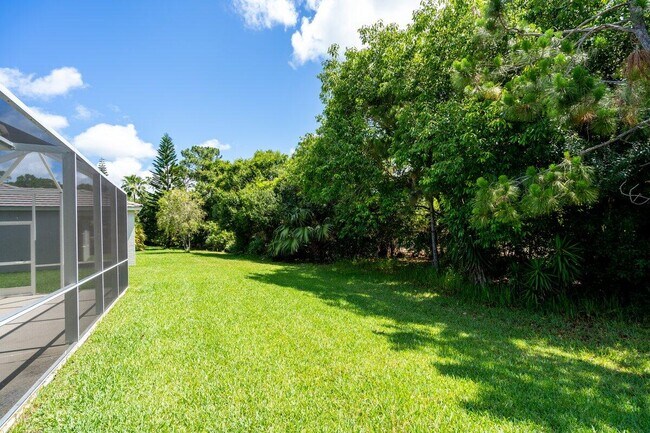 Building Photo - 732 SW Rocky Bayou Terrace