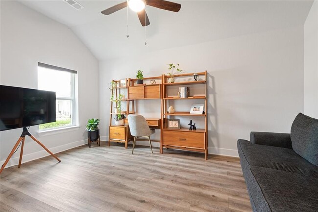 Building Photo - 16901 Morelle Dr