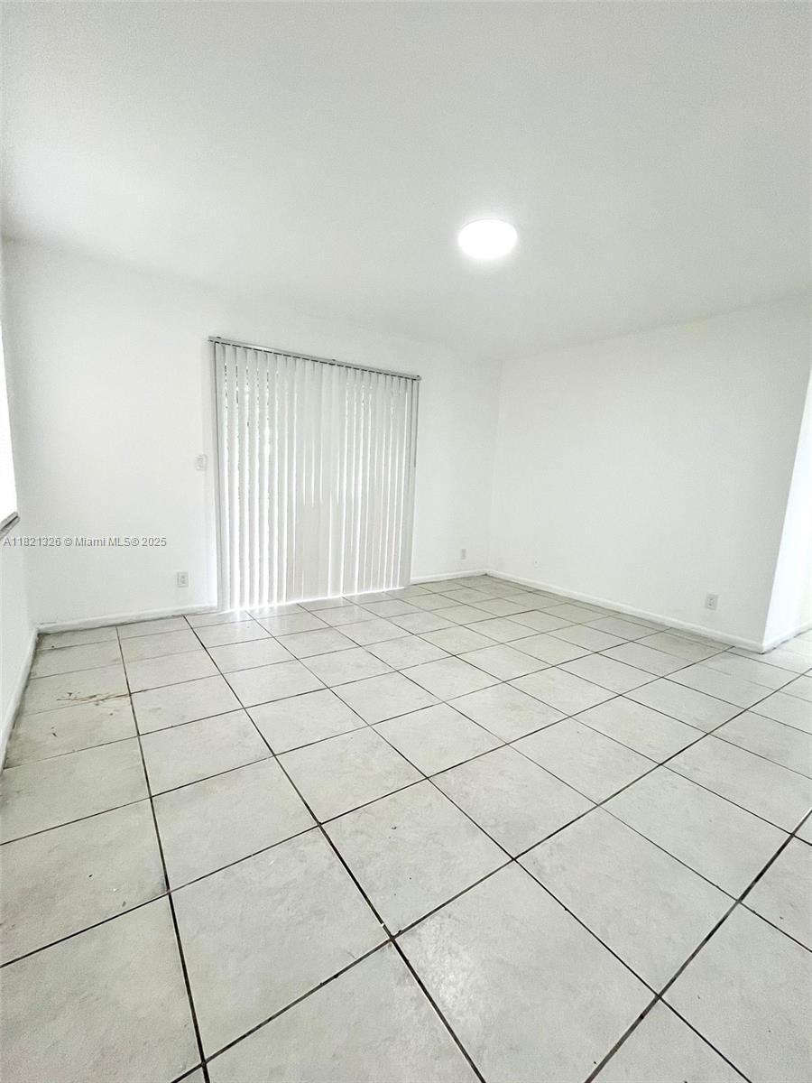 Building Photo - 830 SW 74th Ter