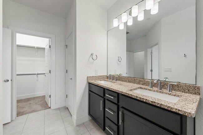 Building Photo - 12317 Maypole Bend