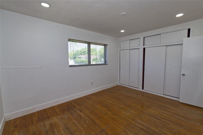 Building Photo - 1411 SW 82nd Ct
