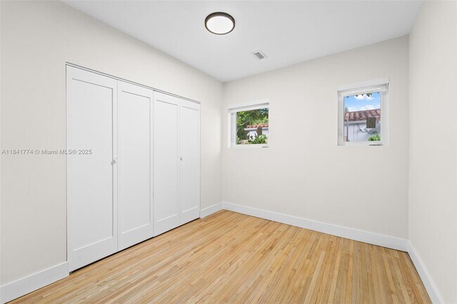 Building Photo - 829 Granada Groves Ct