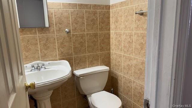 Building Photo - 41 Wood Lake Dr