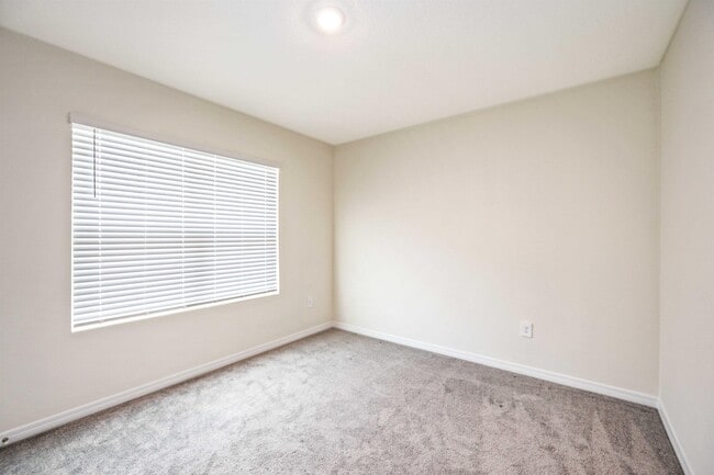 Building Photo - 17308 Reserva Dr