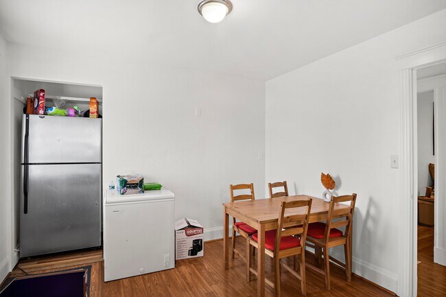 Building Photo - 226 Canal St