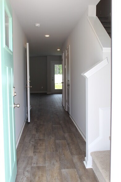 Main Hallway - 4174 High Glen Dr