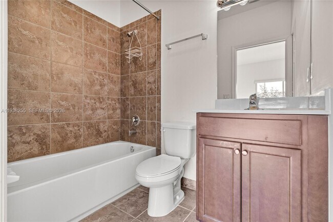 Building Photo - 2332 SE 16th Pl