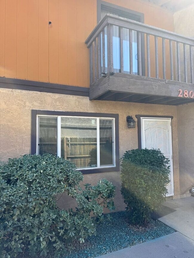 Building Photo - 2809 N Mountain Ave