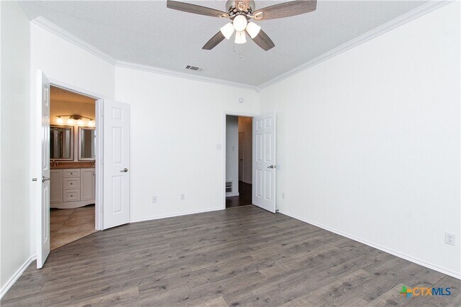 Building Photo - 1802 Lava Ln