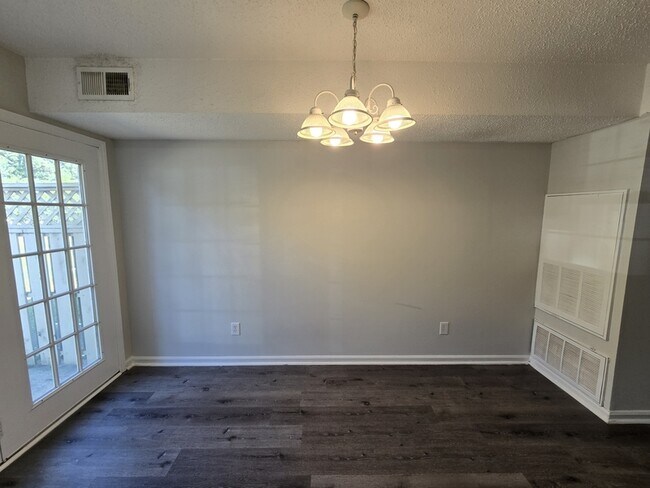 Building Photo - 4812 Blue Bird Ct