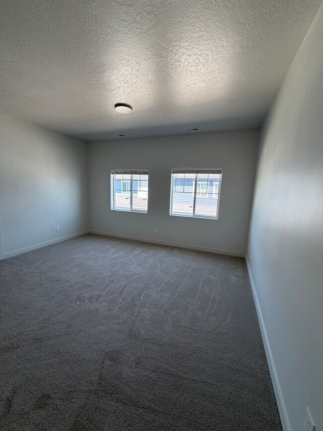 Building Photo - 2173 W 1700 S