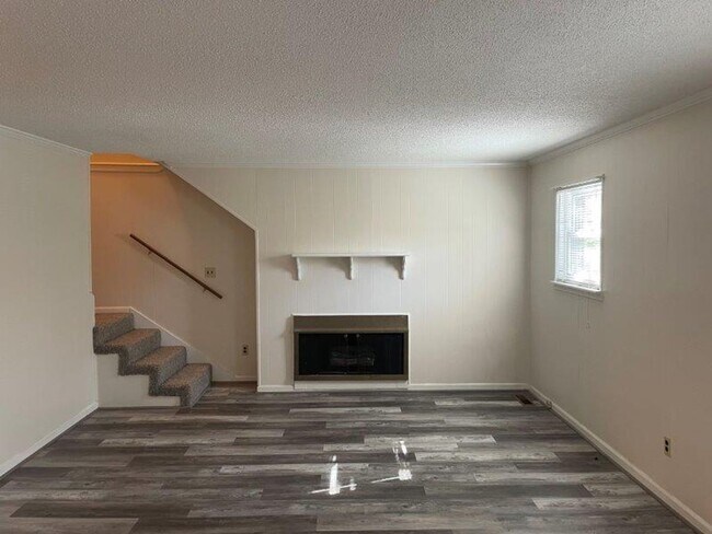 Building Photo - 2519 Hawksbury Ln