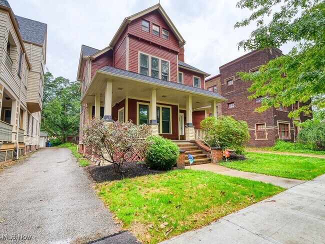 Building Photo - 6014 Franklin Blvd