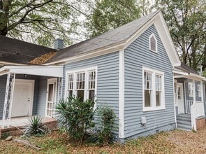 Building Photo - 725 W Poplar St