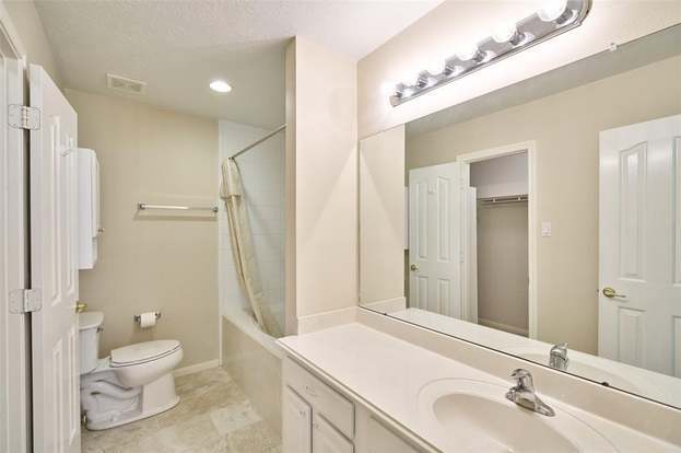 Building Photo - 5030 Deer Point Dr