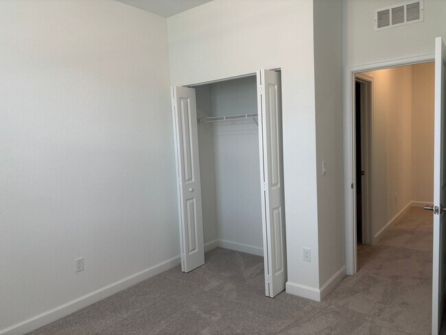 Building Photo - Veranda Landings