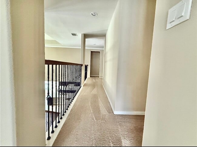 Building Photo - 10314 Hatcher Dr