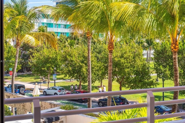 Building Photo - 226 Ocean Dr