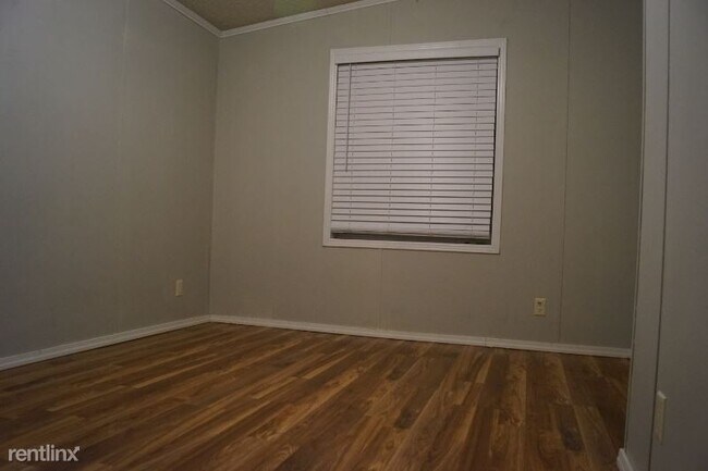 Building Photo - 4 br, 2.5 bath House - 1234 90 HIghway