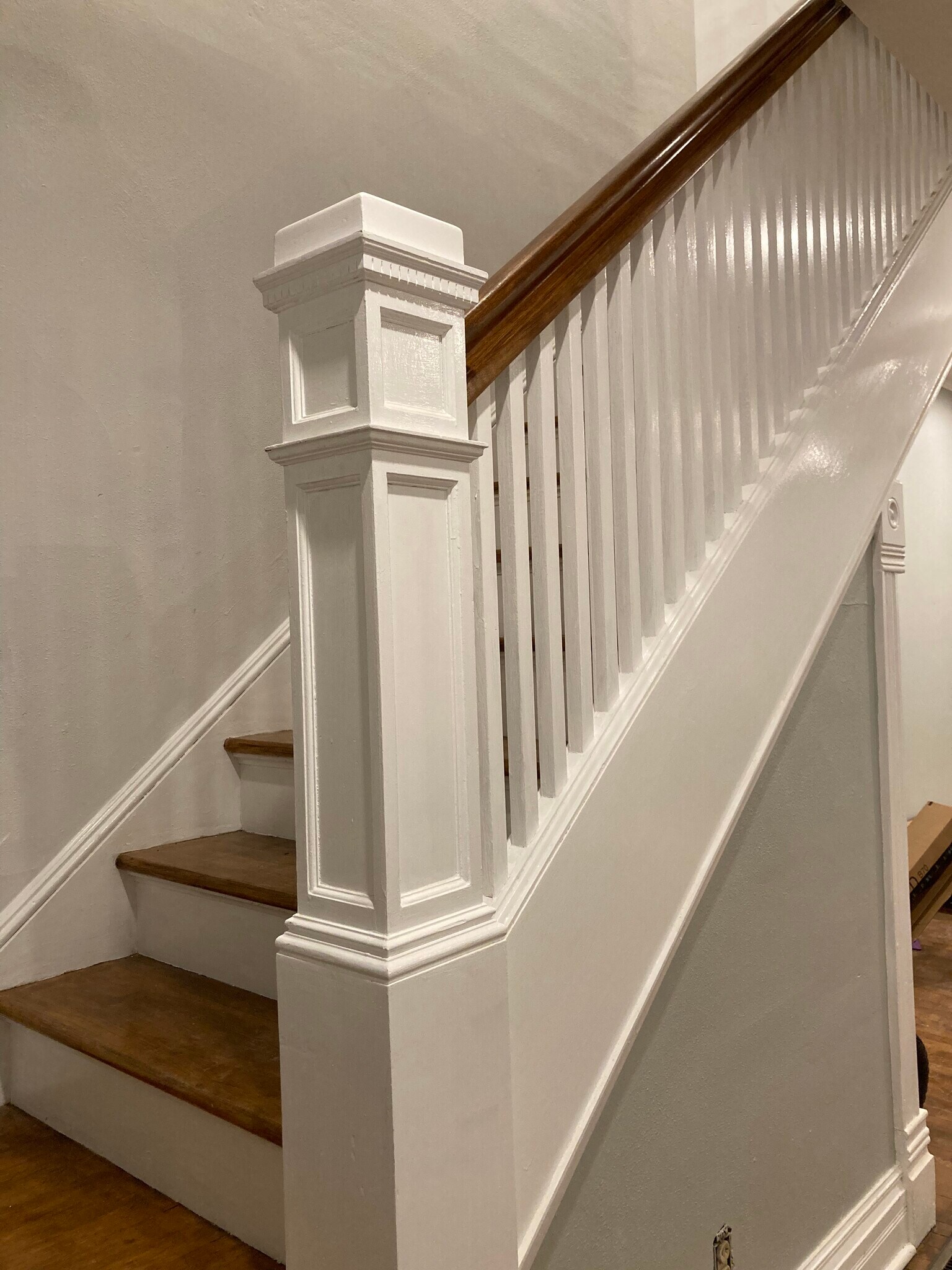 Building Photo - 324 E Commercial St