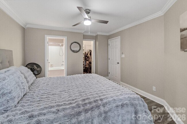 Building Photo - 18695 Vineyard Point Ln