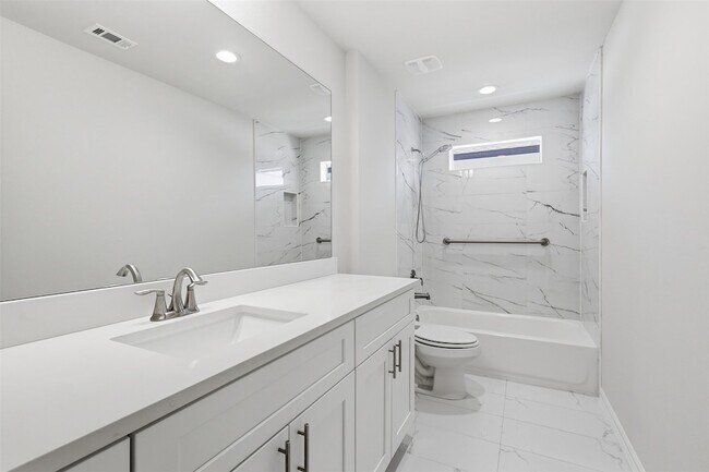 Building Photo - 9738 Champion Heavens Dr