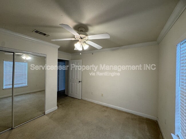 Building Photo - 18320 Bridle Club Dr