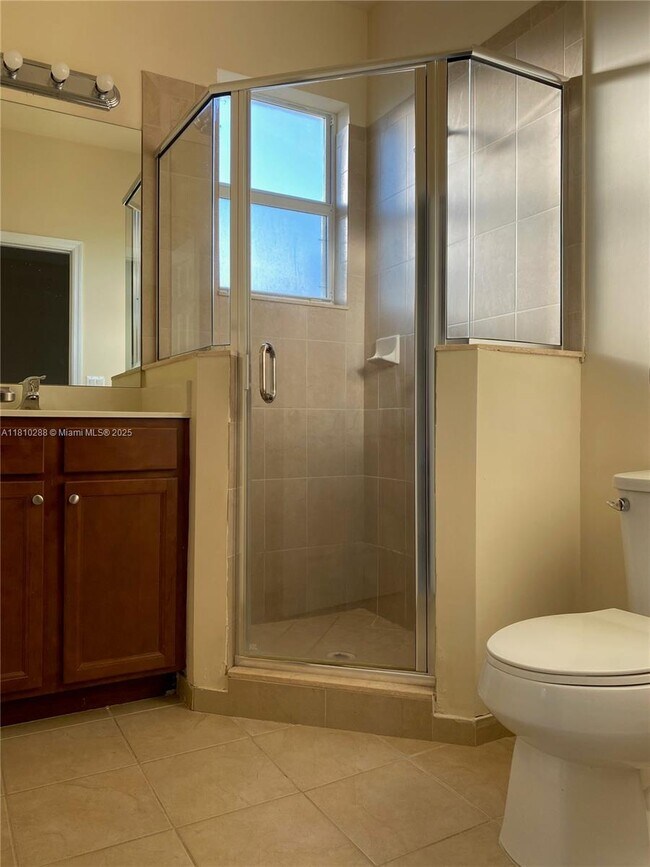 Building Photo - 9409 SW 171st Pl