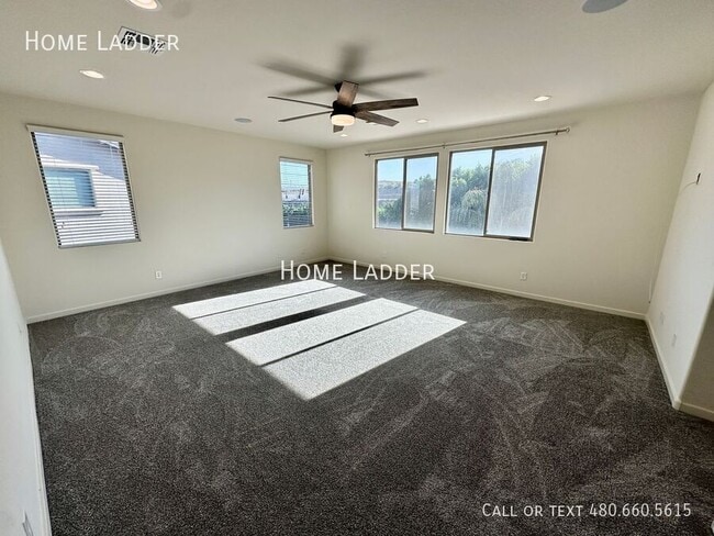 Building Photo - 3133 N Loma Vista