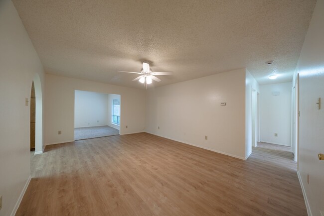 Building Photo - Home for Rent