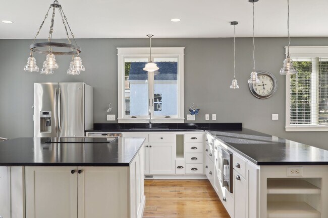 28 1/2" Wide x 17 3/8" Deep x 10" High Kitchen Sink with Stainless Bottom Basin. $995 faucet. - 924 Eleanor Ave
