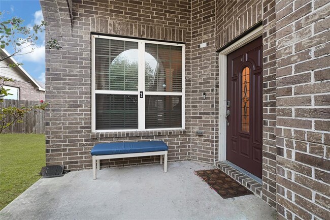 Building Photo - 8238 Bay Run Ave