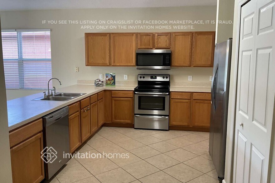 Building Photo - 4285 Canby Dr