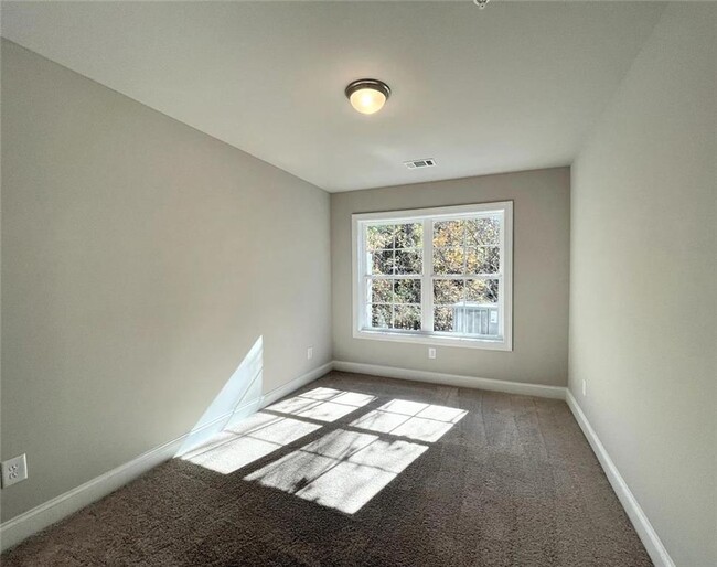 Building Photo - 661 Crosshaven Dr