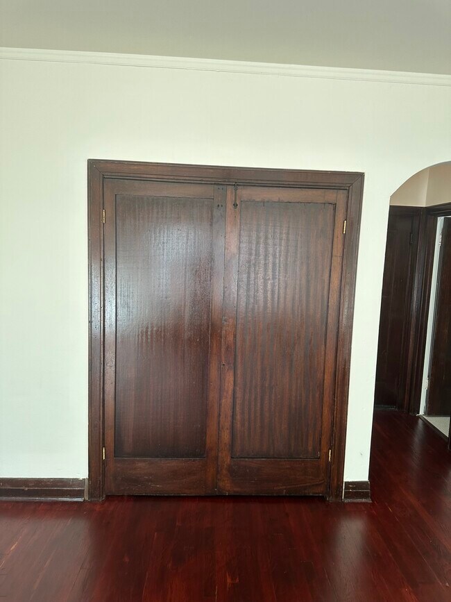 Building Photo - 2121 James M Wood Blvd