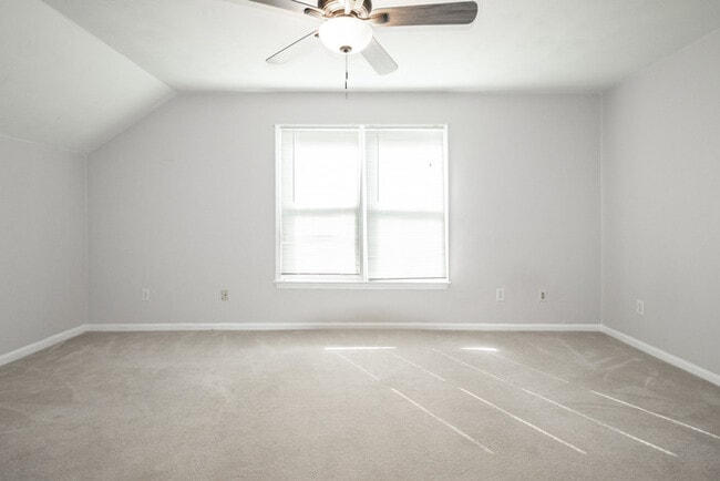 Building Photo - BEAUTIFUL HOME FOR RENT IN GLENWOOD AREA