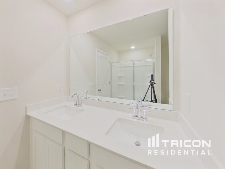 Building Photo - 4030 Rustling Grass Trl