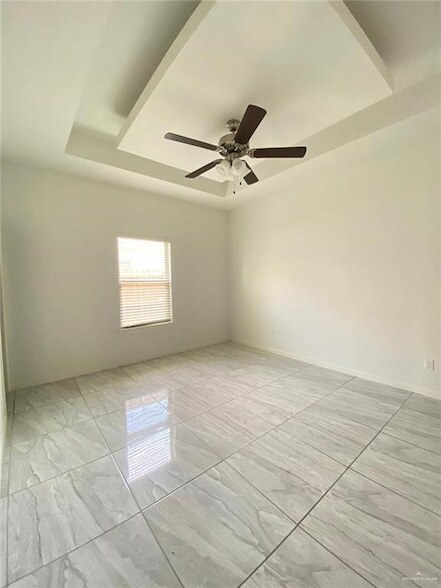 Building Photo - 1719 W Garrison Dr