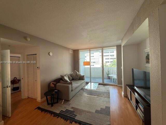 Building Photo - 500 NE 29th St